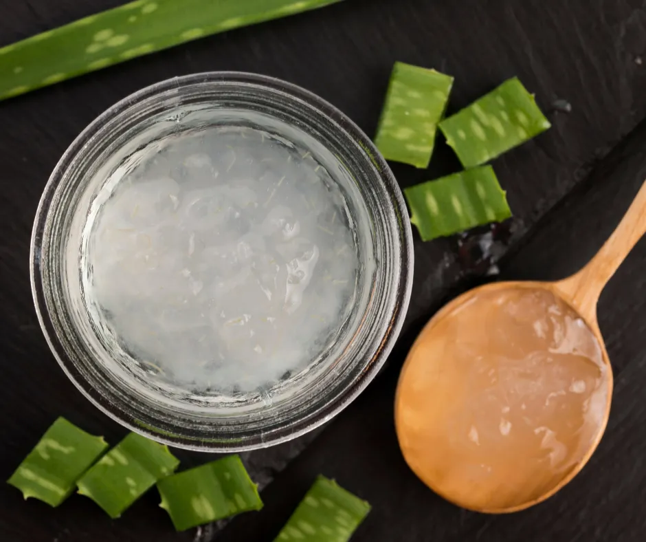 masque à l'aloe vera et cuillère en bois