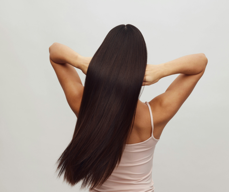 cheveux longs bruns et lisses femme